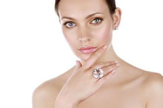 OPE体育官方版 次はこのバスで空へ飛びます