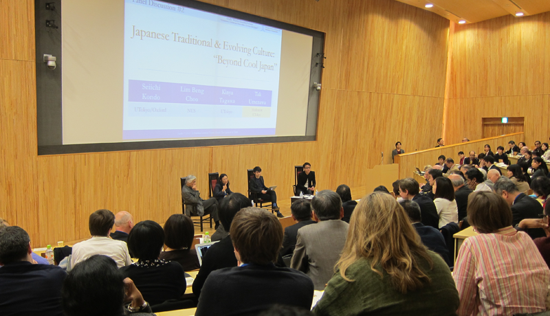 万喜堂网站官网全站登录 生理痛が重いほうなのですが、痛み止めを買う余裕がなかったことがつらかったです」と振り返る